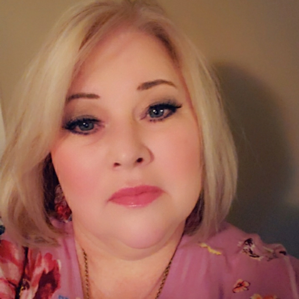 Meet your Posher, Regina